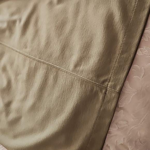 DONATED 🌎OLIVIA & GRACE SKIRT - Picture 7 of 7